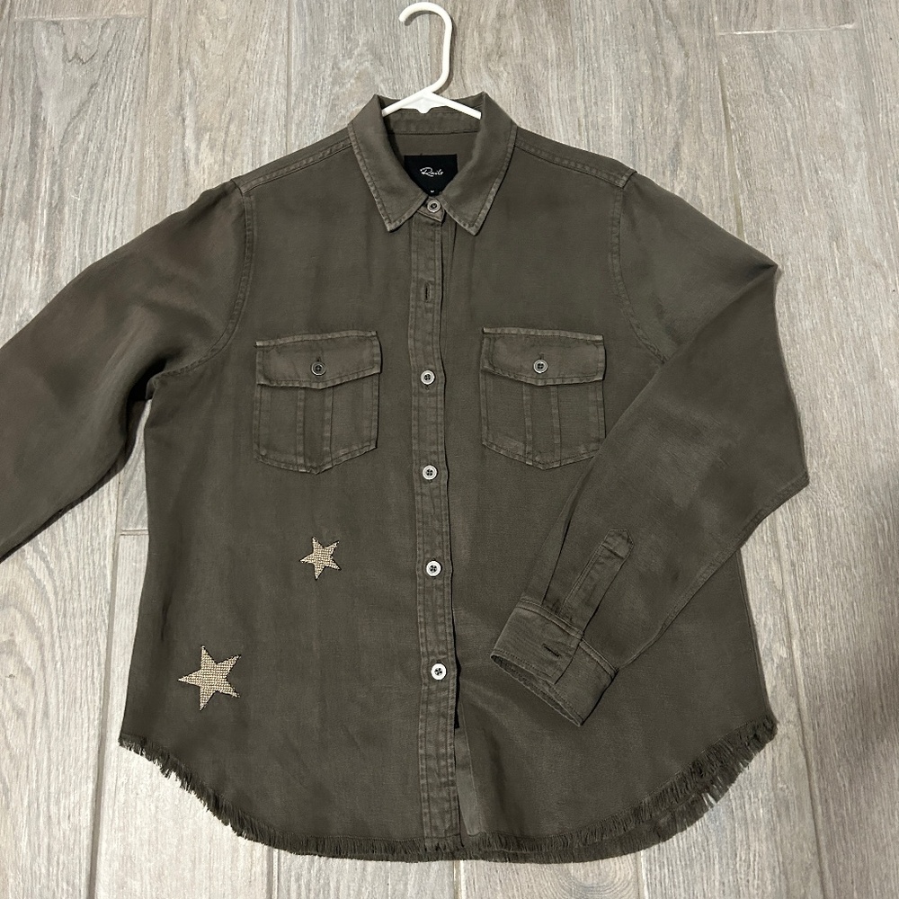 LIKE NEW! Women's Rails Loren - Gray Button down w/Stars - MEDIUM - Picture 6 of 10